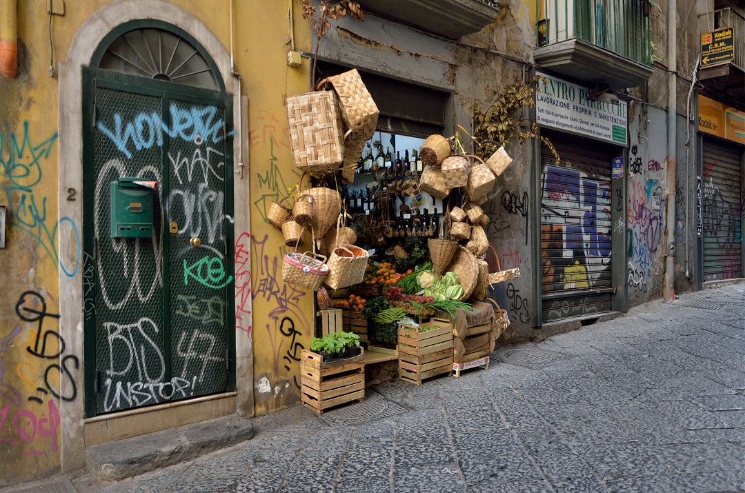30 - Une épicerie du Vieux Naples
