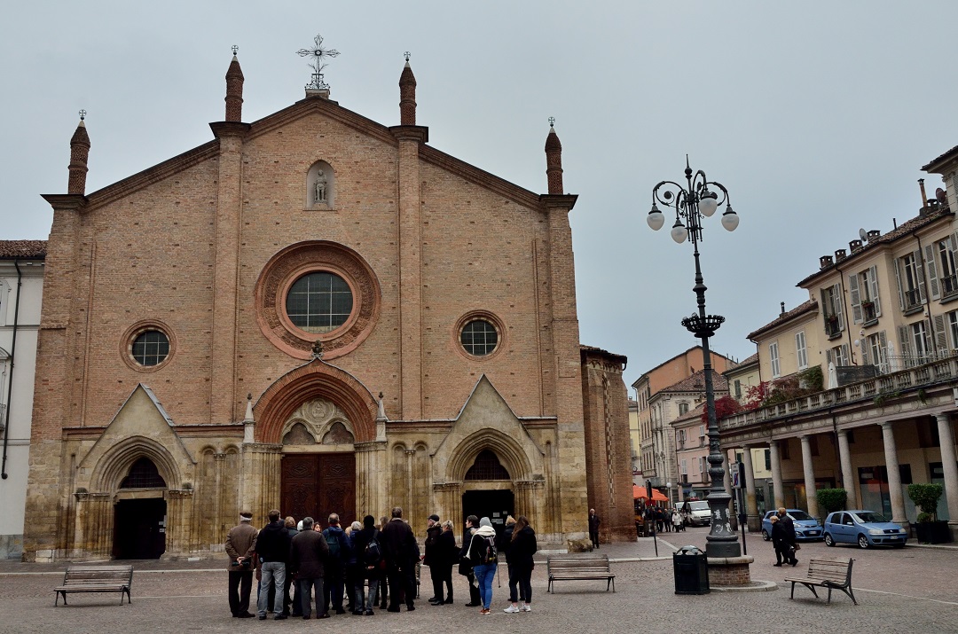 DSC_3291.a - Asti - Place et église San Secondo