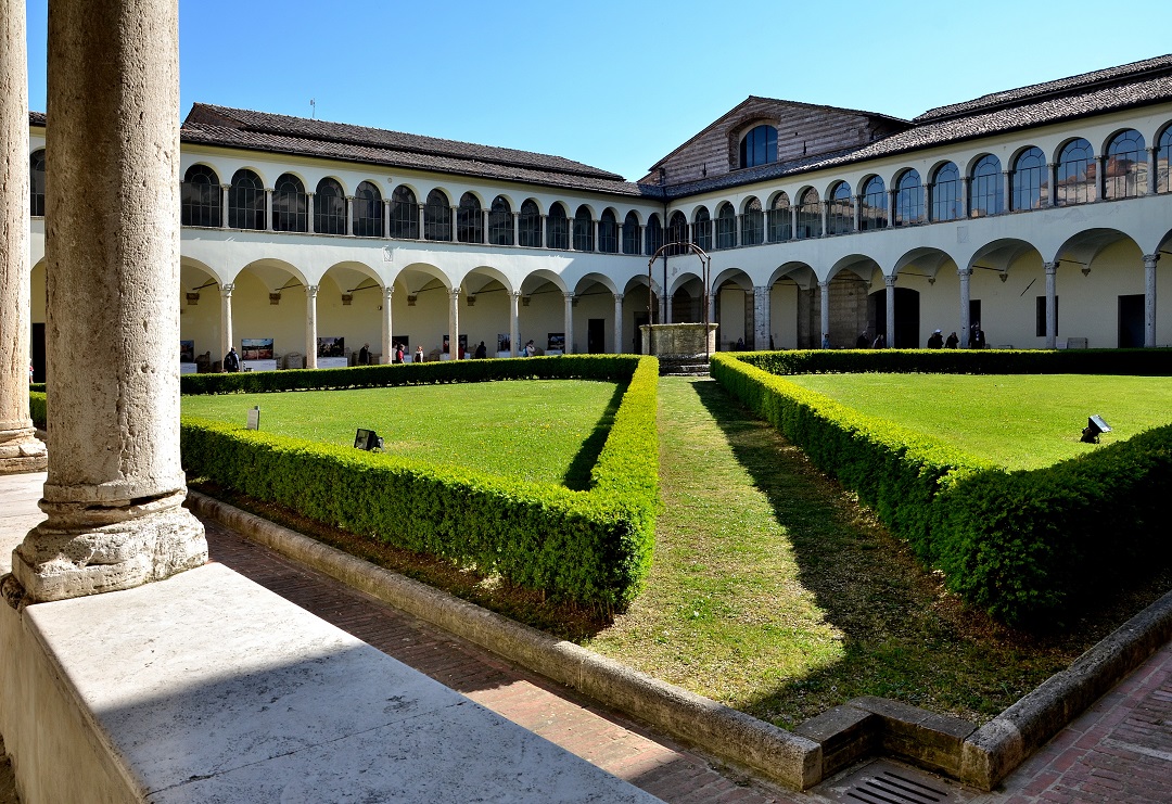 21 - Pérouse - Basilique San Domenico - Cloître - Musée national d'archéologie de l'Ombrie