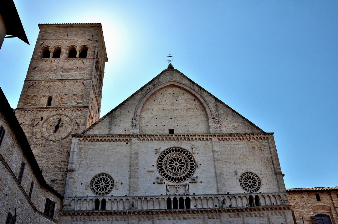 60 - Assise - Cathédrale Saint Rufin