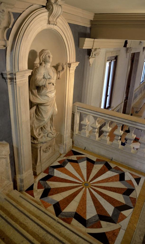 76 - L'Accademia