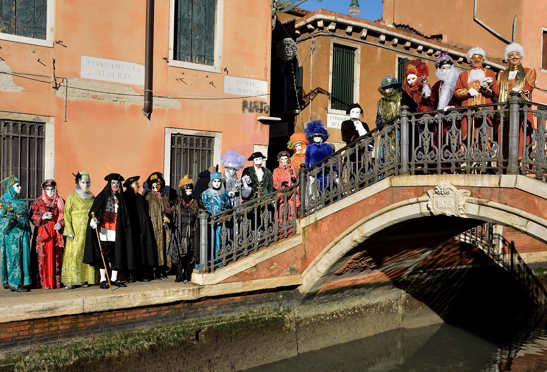85 - La Dante costumée